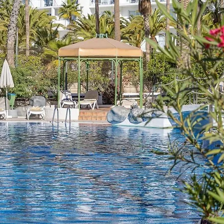 Altamira Lux El Duque Апартаменты *