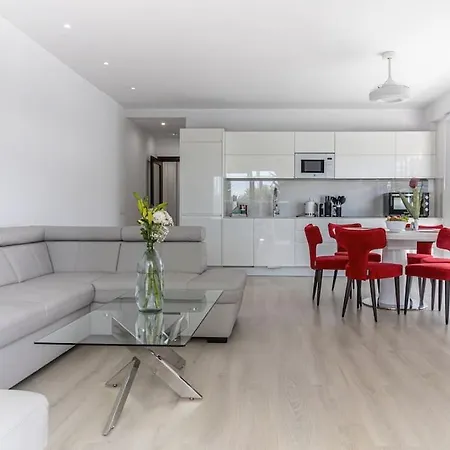 Altamira Lux El Duque Апартаменты