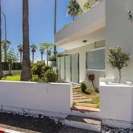 Апартаменты Altamira Lux El Duque *